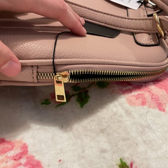 NWT gold and pink certified vegan leather purse / bookbag! - Picture 11 of 16